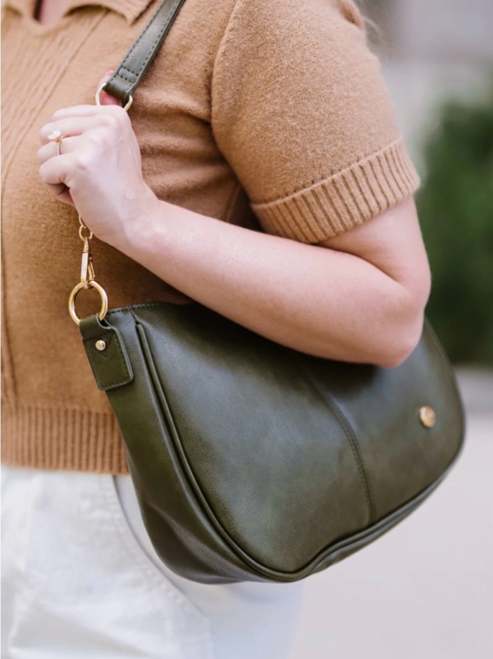 NWOT Modern + Chic Marissa Saddle Crossbody